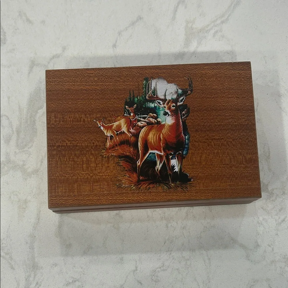 🎄Vintage Wood Deer Felt Lined Trinket Box